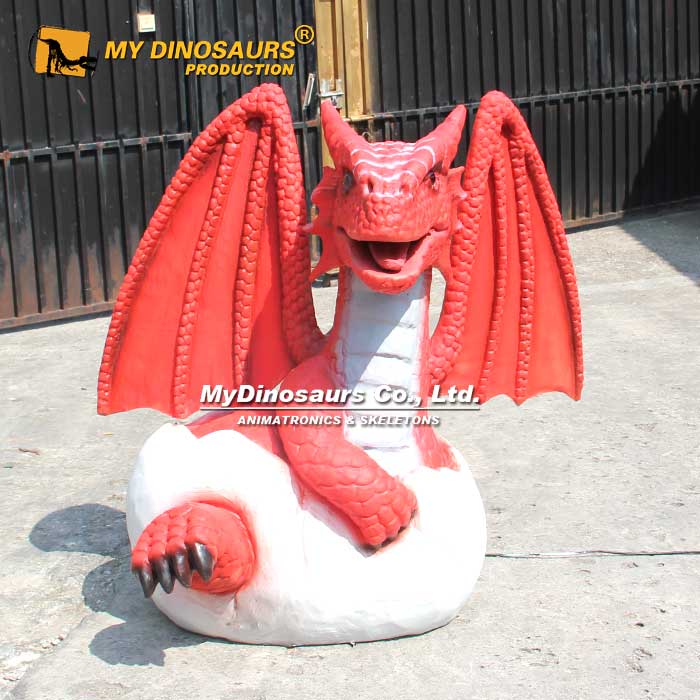 Baby-Dragon-in-egg-animatronic-1